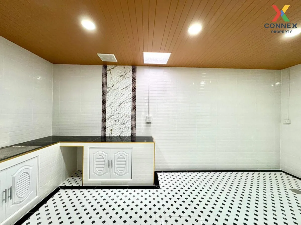 ขายทาวน์เฮ้าส์/ทาวน์โฮม  บ้านฟ้ารังสิต คลอง 4 รีโนเวทใหม่ บึงยี่โ