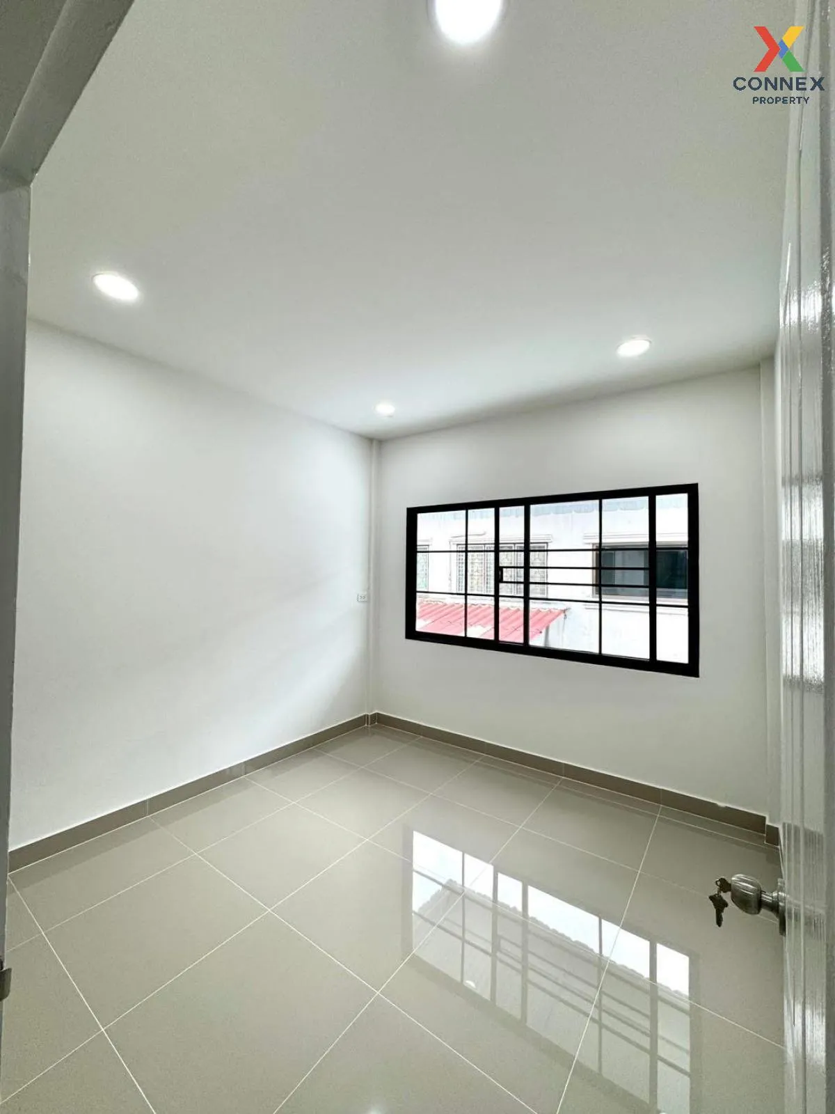 ขายทาวน์เฮ้าส์/ทาวน์โฮม  บ้านฟ้ารังสิต คลอง 4 รีโนเวทใหม่ บึงยี่โ