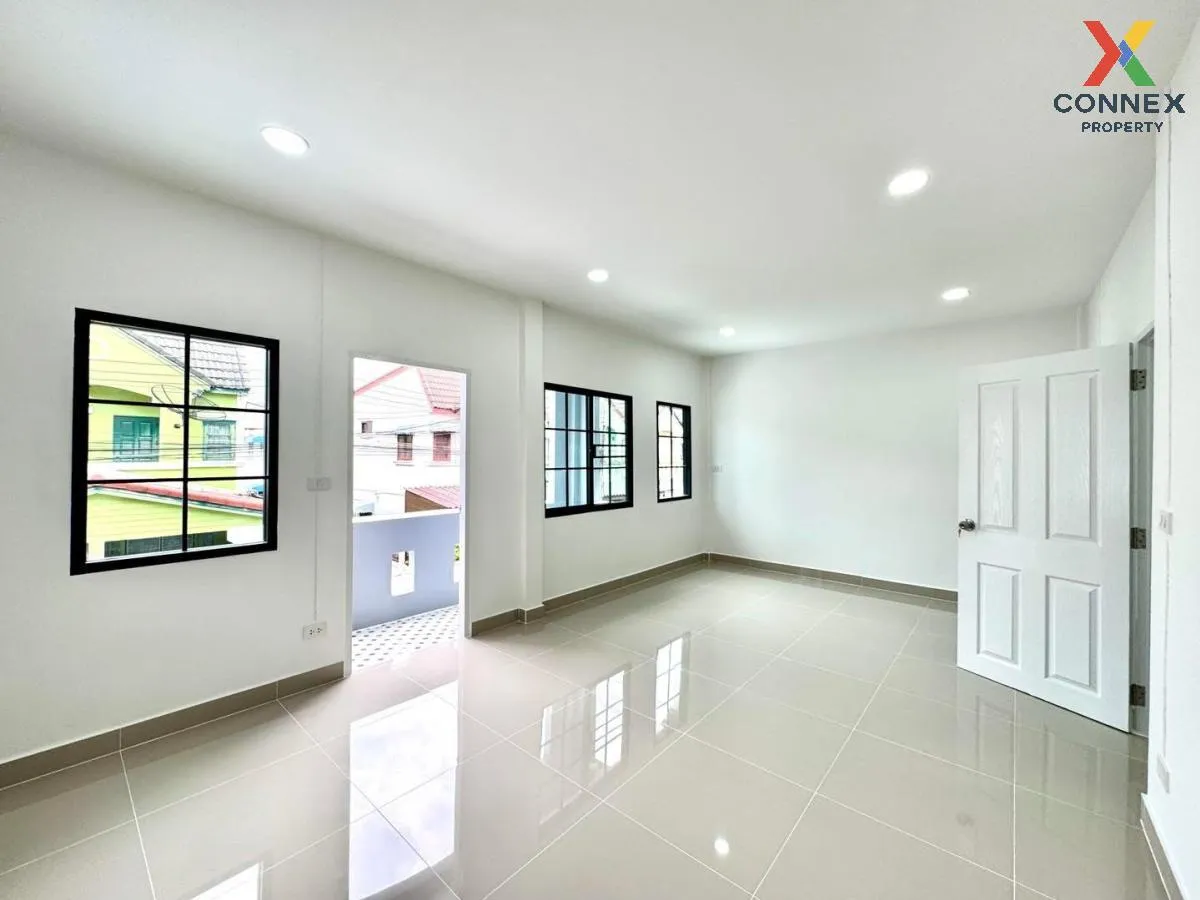 ขายทาวน์เฮ้าส์/ทาวน์โฮม  บ้านฟ้ารังสิต คลอง 4 รีโนเวทใหม่ บึงยี่โ