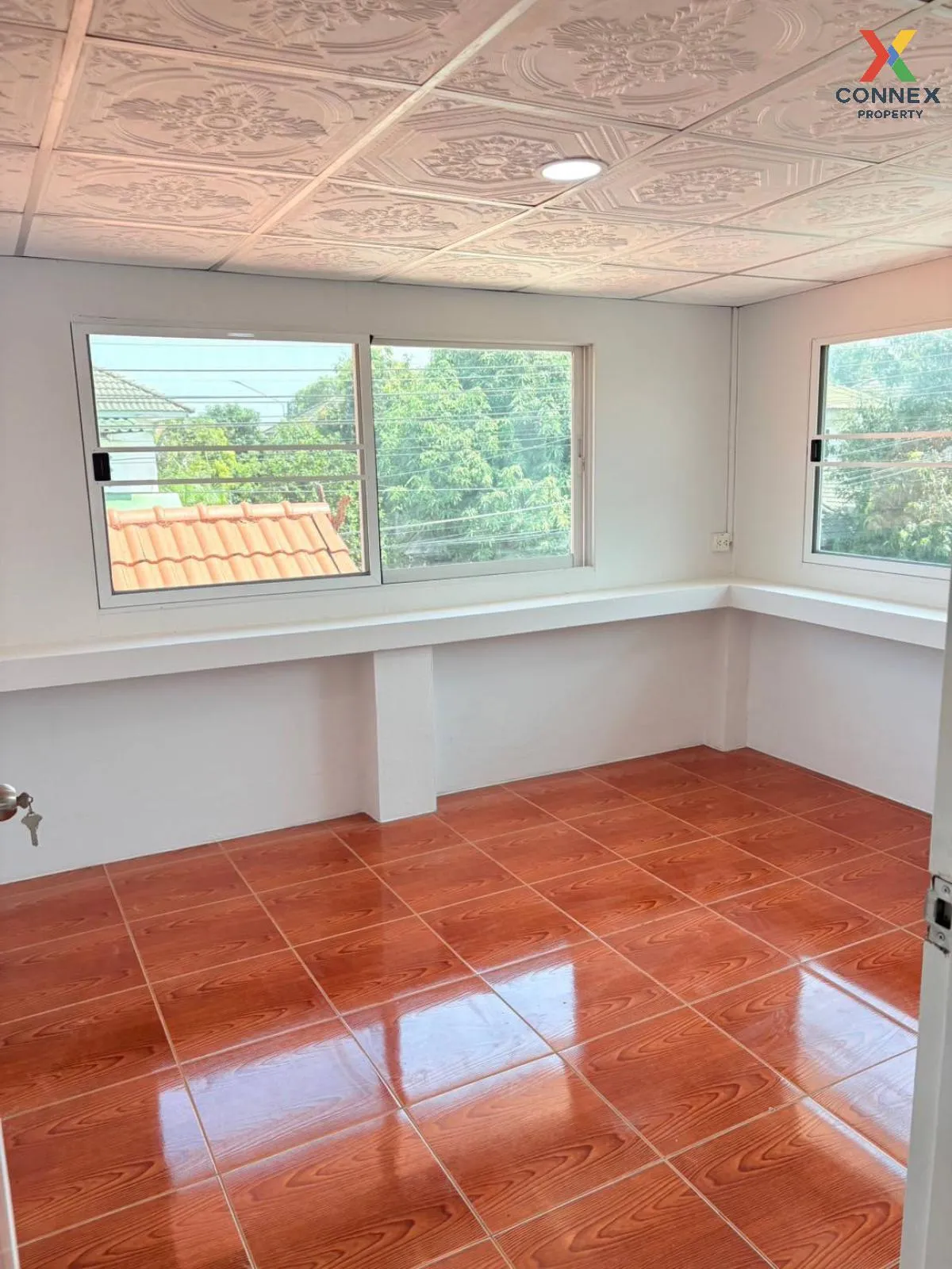 For Sale House , Baan Tawanna Ville khong 9 , wide frontage , new