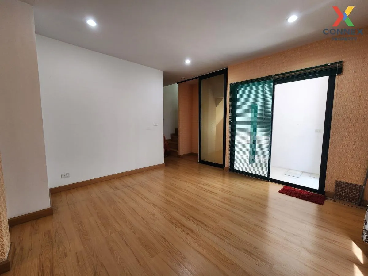 For Rent Townhouse/Townhome  , Sarin Wiz Sukhumvit 107 , wide fro 4