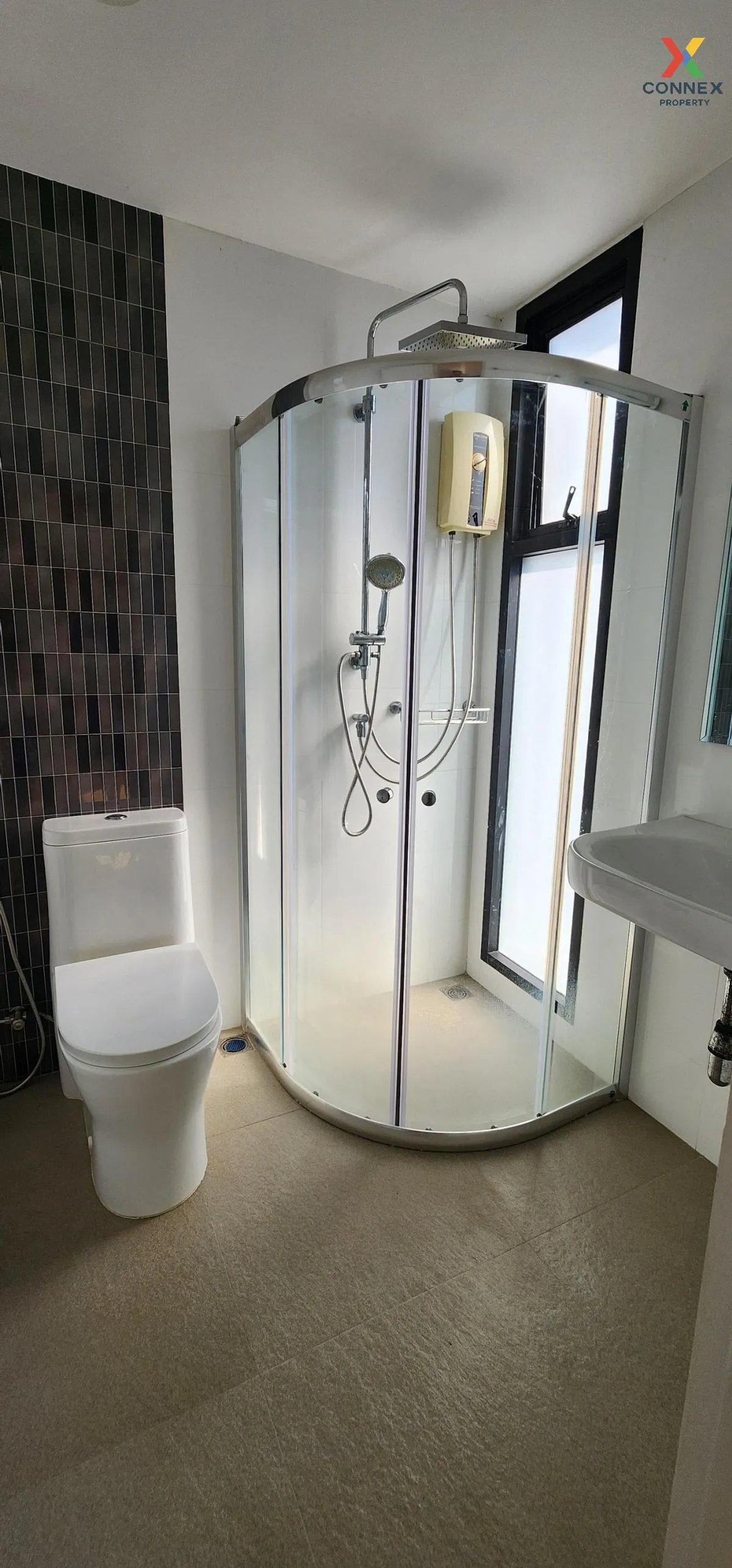 For Rent Townhouse/Townhome  , Sarin Wiz Sukhumvit 107 , wide fro