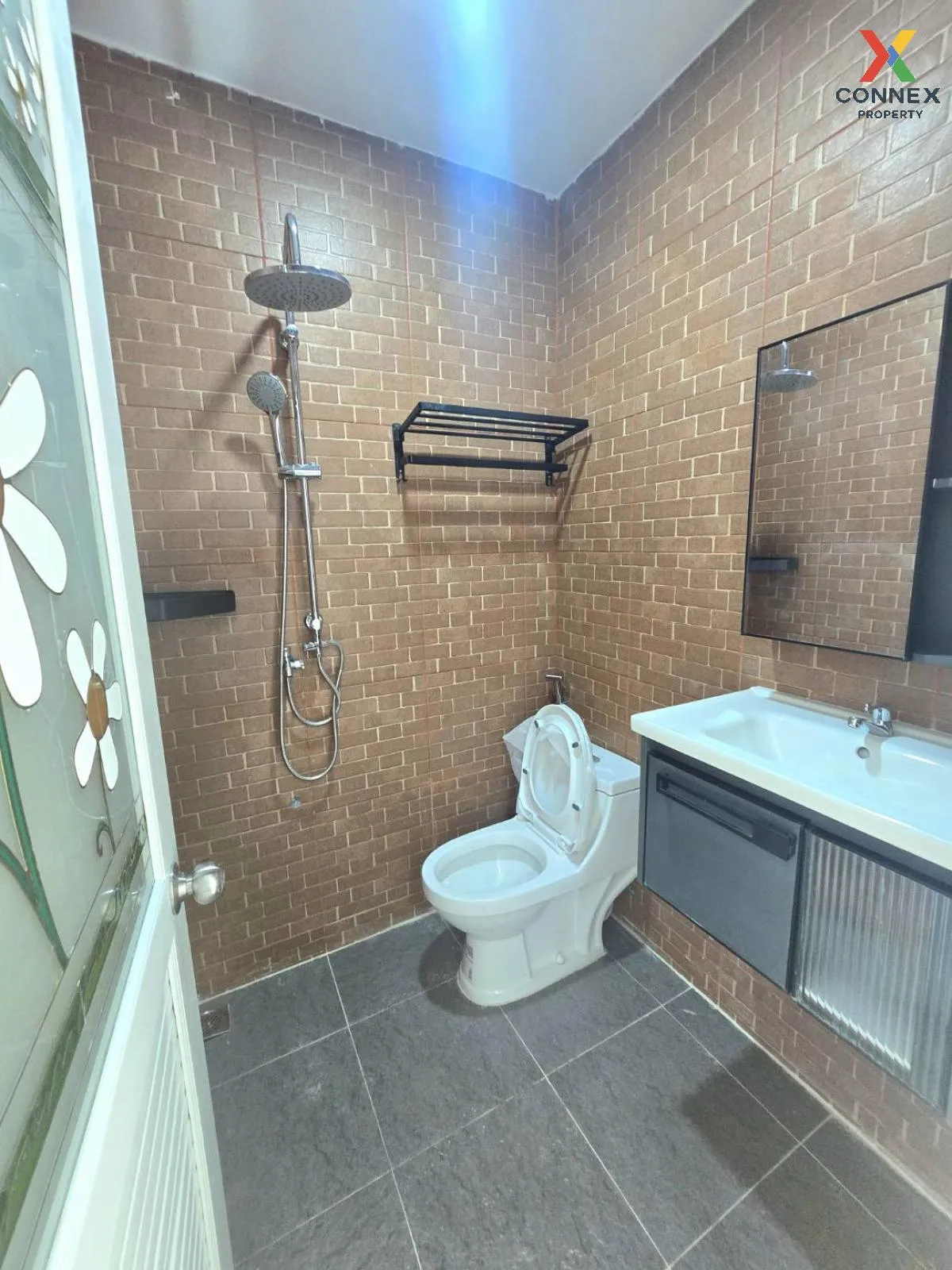 For Sale Townhouse/Townhome  , Ban Poonsinthanee 1 , newly renova