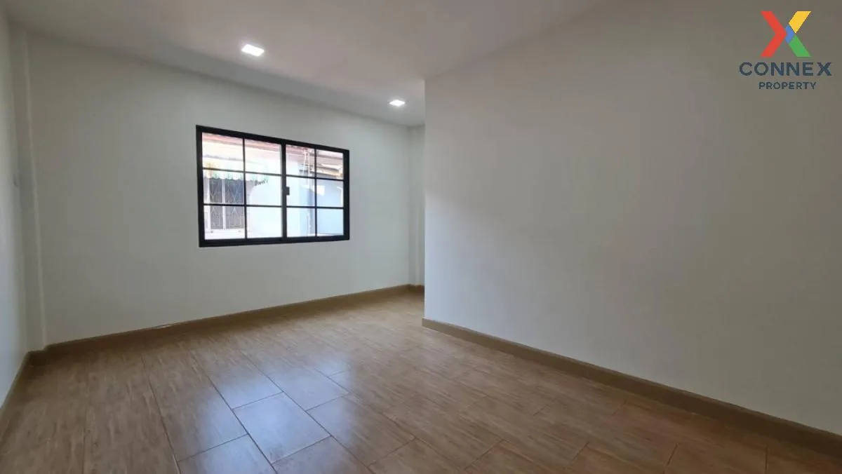 For Sale Townhouse/Townhome  , K.C. Ramintra 8 , Sam Wa Tawan Tok