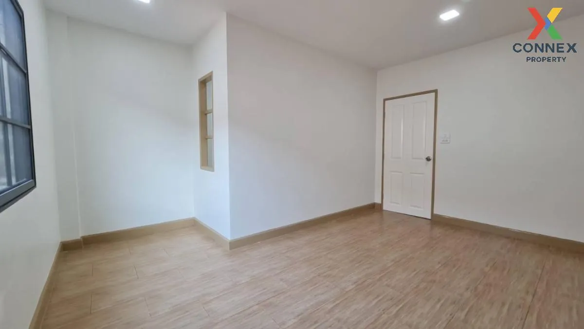 For Sale Townhouse/Townhome  , K.C. Ramintra 8 , Sam Wa Tawan Tok