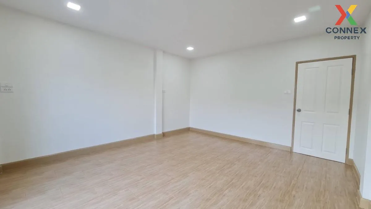 For Sale Townhouse/Townhome  , K.C. Ramintra 8 , Sam Wa Tawan Tok