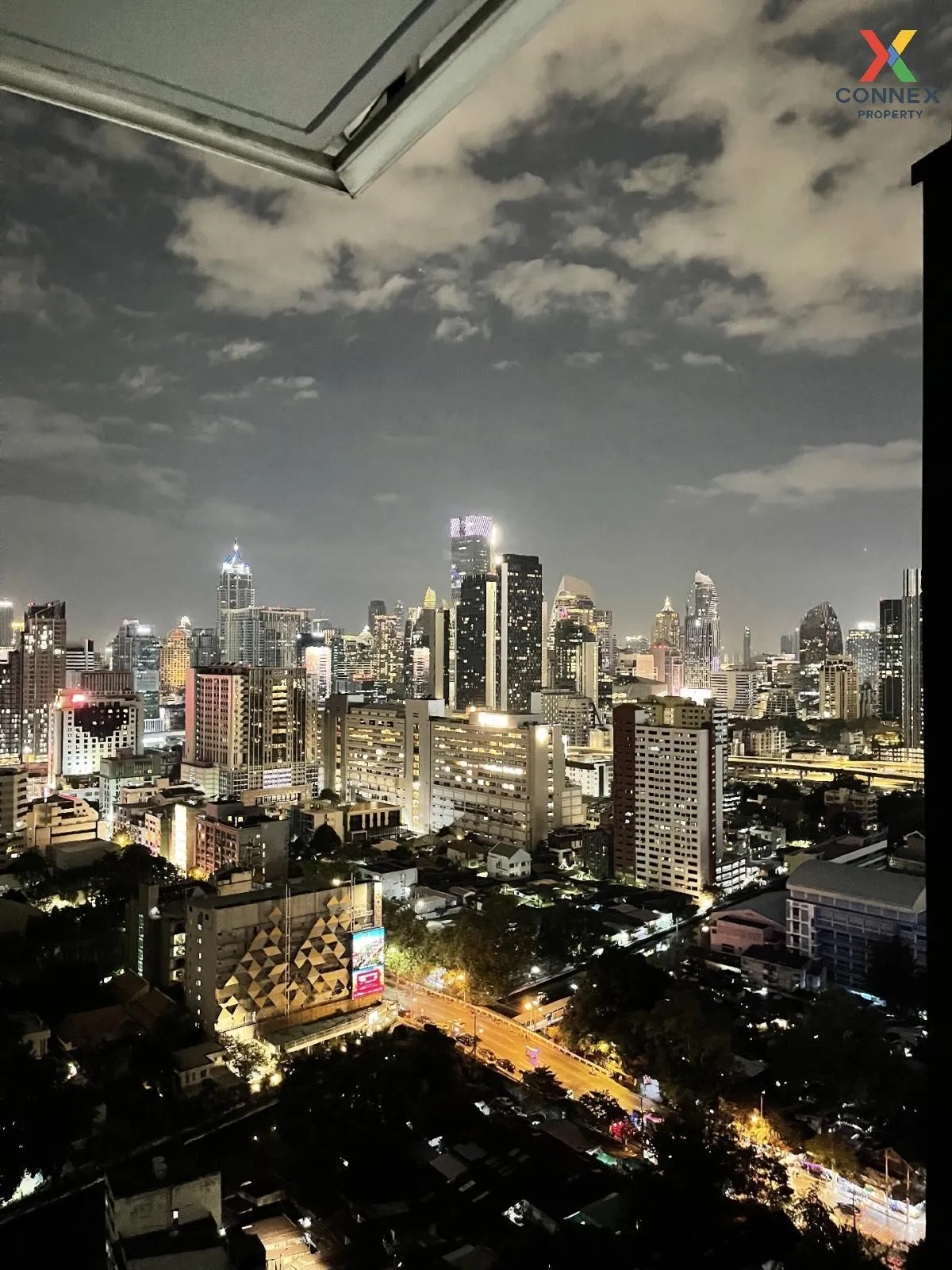 เช่าคอนโด  เซอร์เคิล คอนโดมิเนียม MRT-เพชรบุรี ถนนเพชรบุรี เขต รา