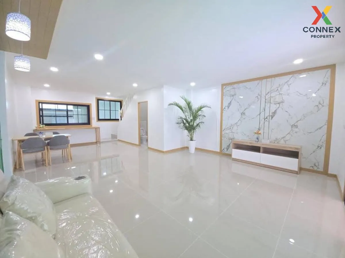 ขายทาวน์เฮ้าส์/ทาวน์โฮม  บ้านรสสุคนธ์ รีโนเวทใหม่ บางแม่นาง บางให 4