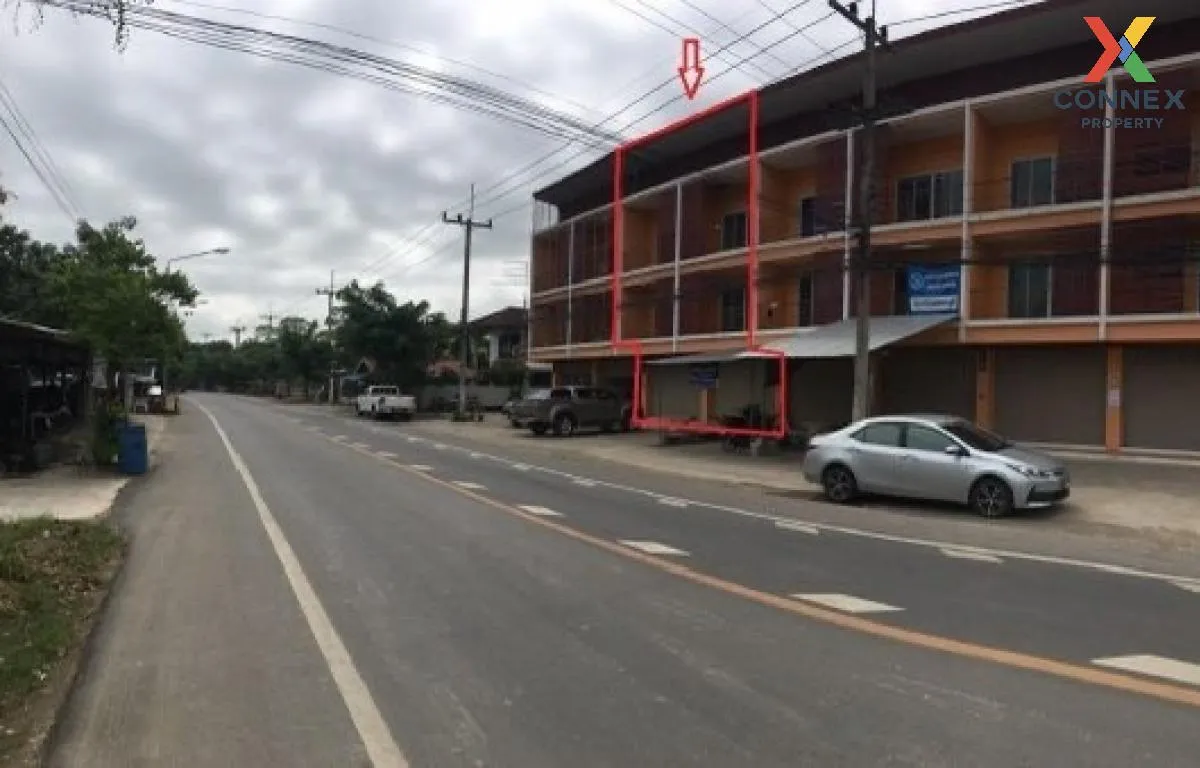 For Sale Commercial building on the Pho Phra-Bang Kaew road, Phet