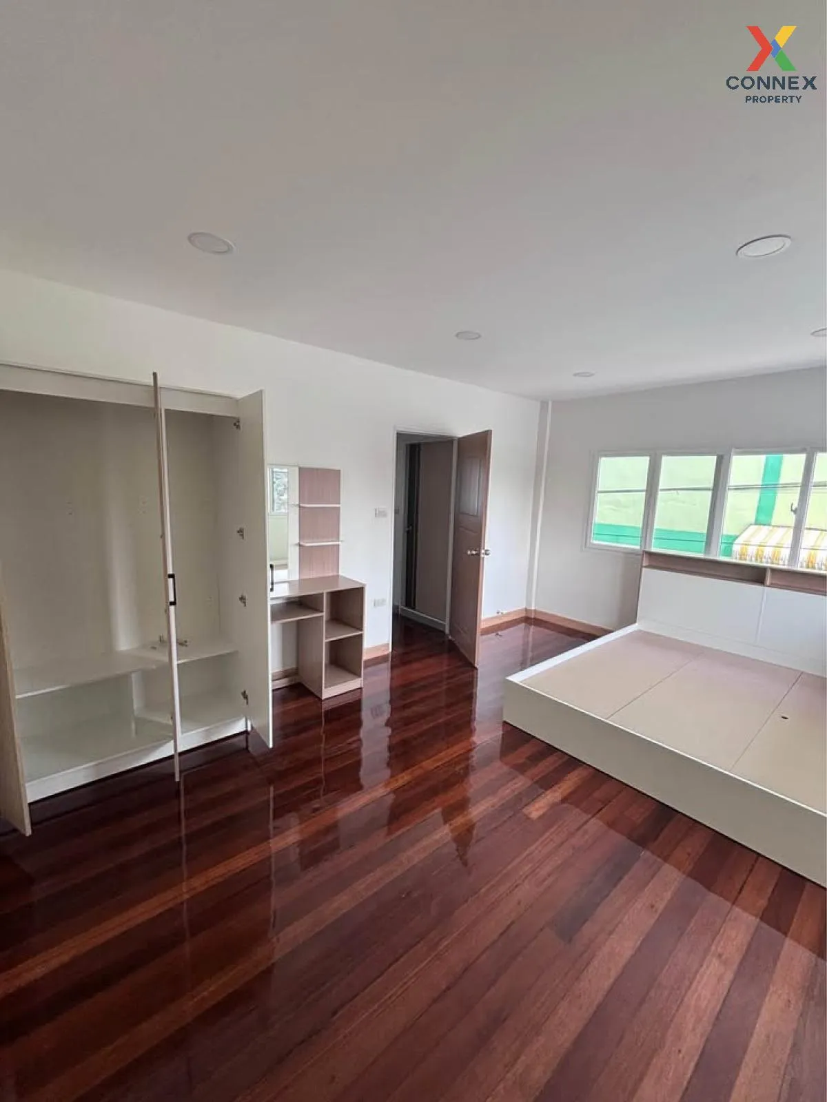 For Sale Townhouse/Townhome  , Baan Sirisook Don Mueang , corner 