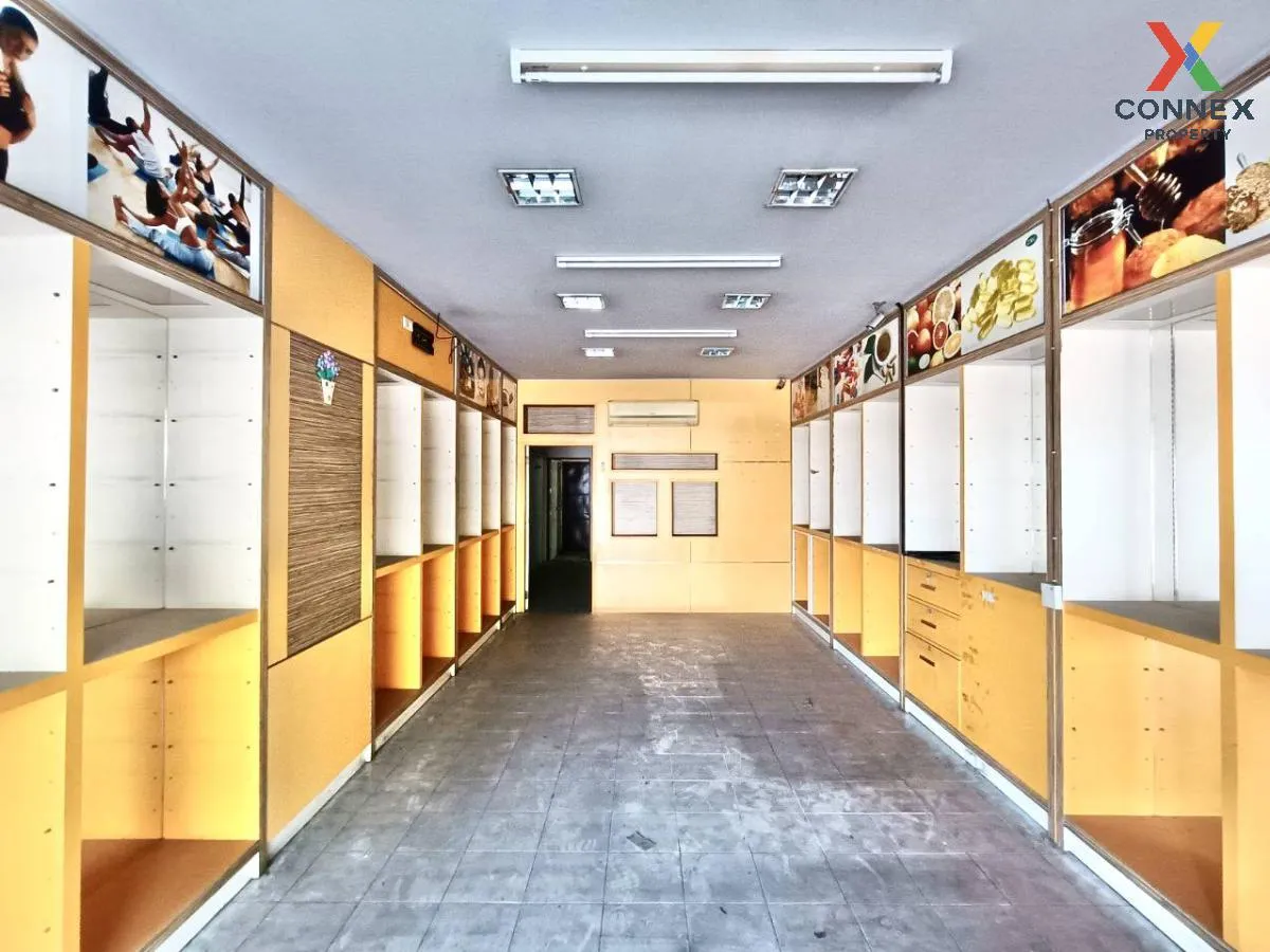 For Sale Commercial Building , Piamsap Arcade , nice view , Talat 4