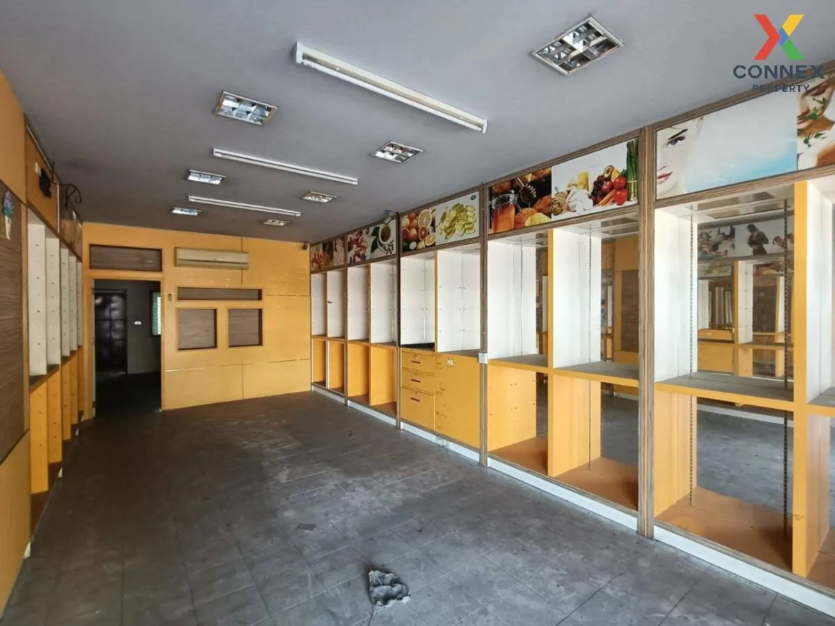 For Sale Commercial Building , Piamsap Arcade , nice view , Talat