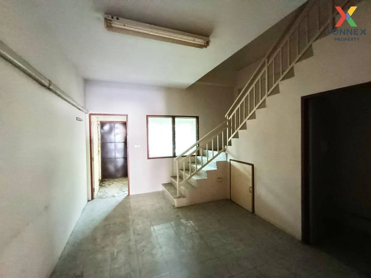 For Sale Commercial Building , Piamsap Arcade , nice view , Talat