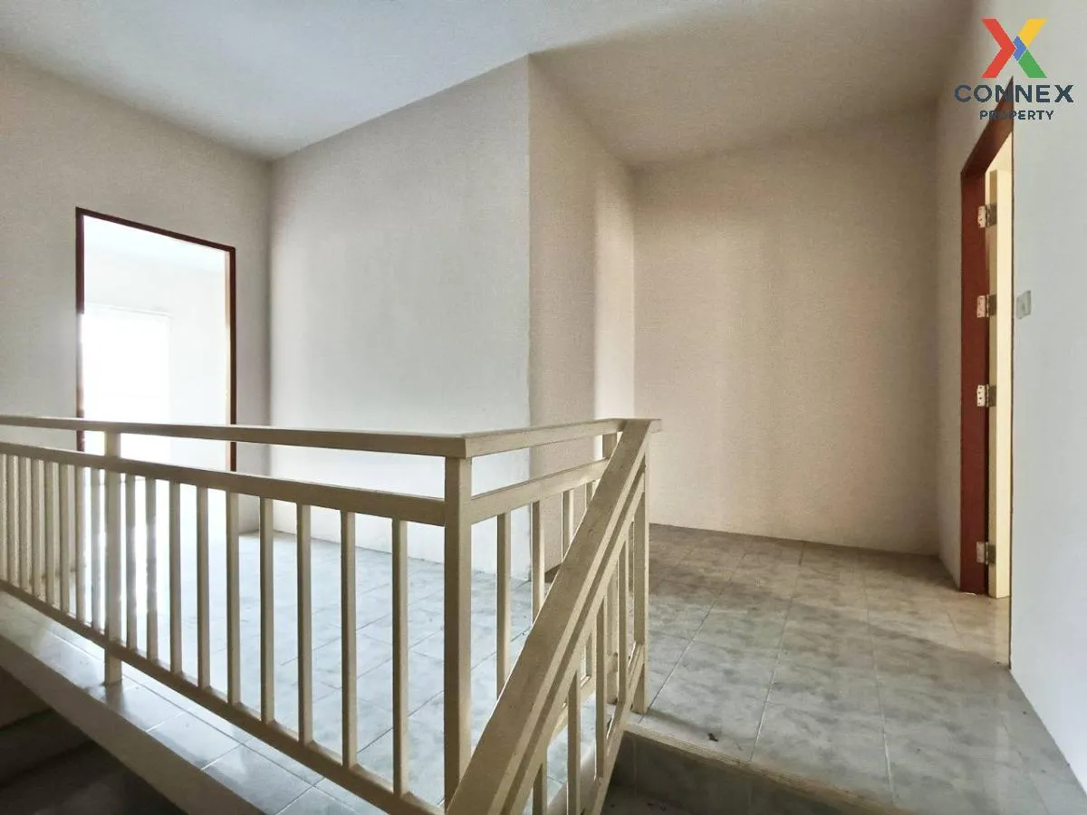 For Sale Commercial Building , Piamsap Arcade , nice view , Talat