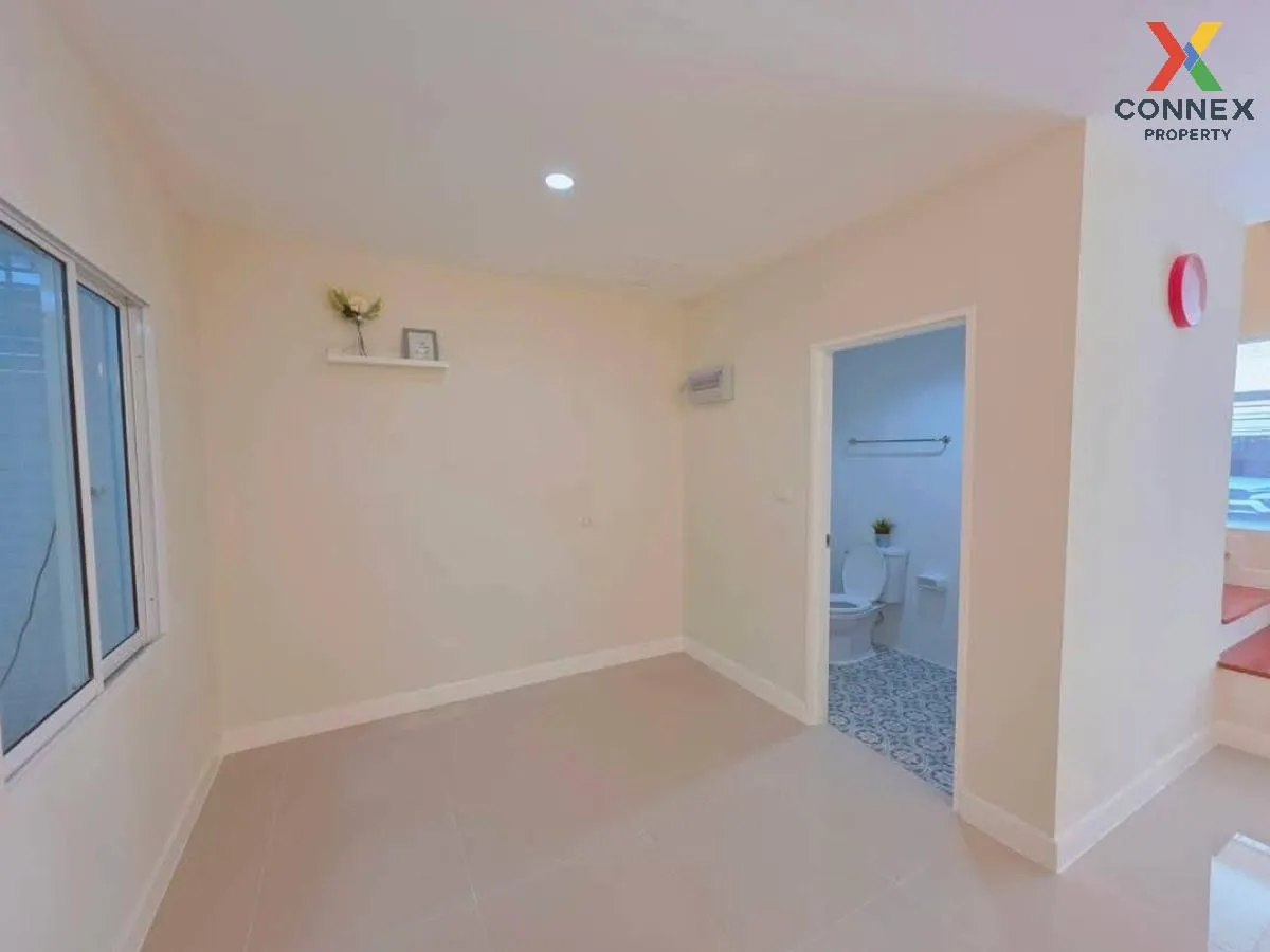 For Sale Townhouse/Townhome  , Nirun Ville 55 Srinakarin , newly 