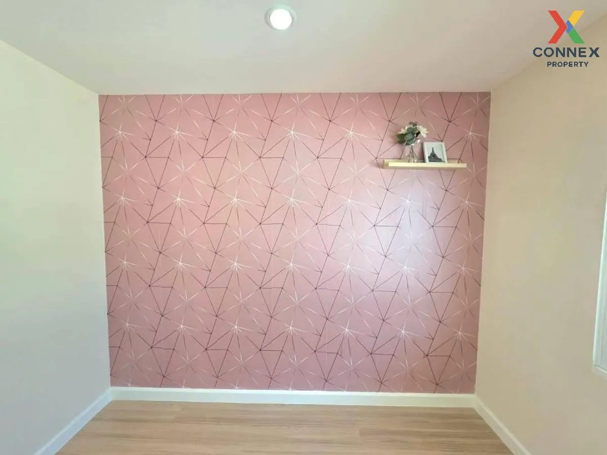 For Sale Townhouse/Townhome  , Nirun Ville 55 Srinakarin , newly 