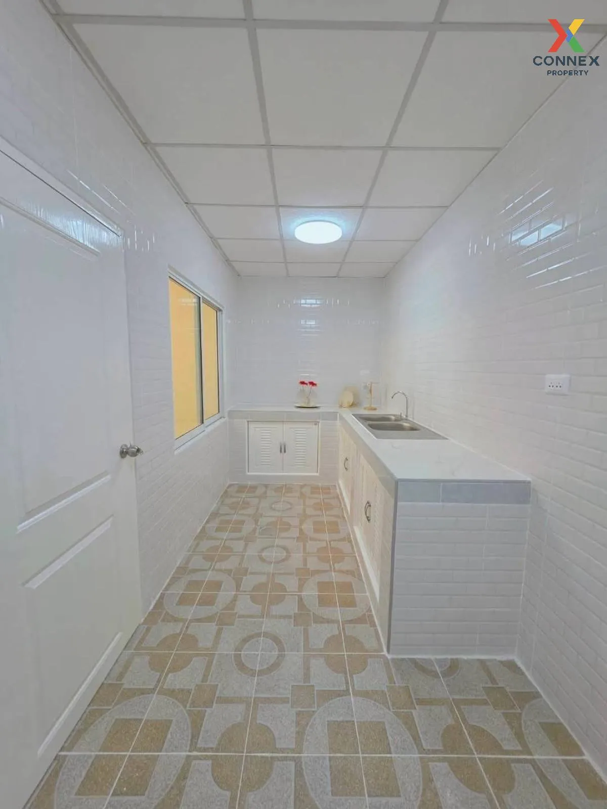 For Sale Townhouse/Townhome  , Nirun Ville 55 Srinakarin , newly 