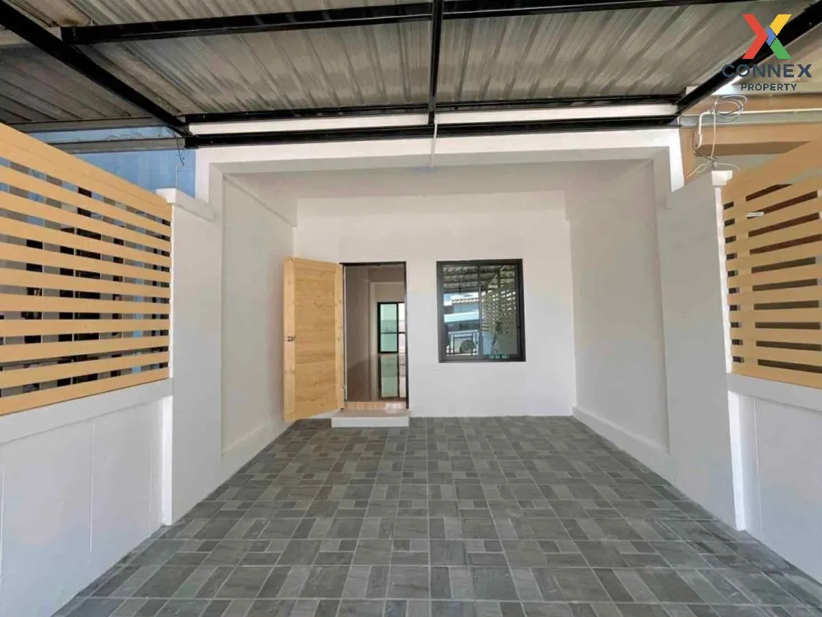 ขายทาวน์เฮ้าส์/ทาวน์โฮม  แฟมิลี่ปาร์ค ศุขประยูร นาป่า รีโนเวทใหม่ 2