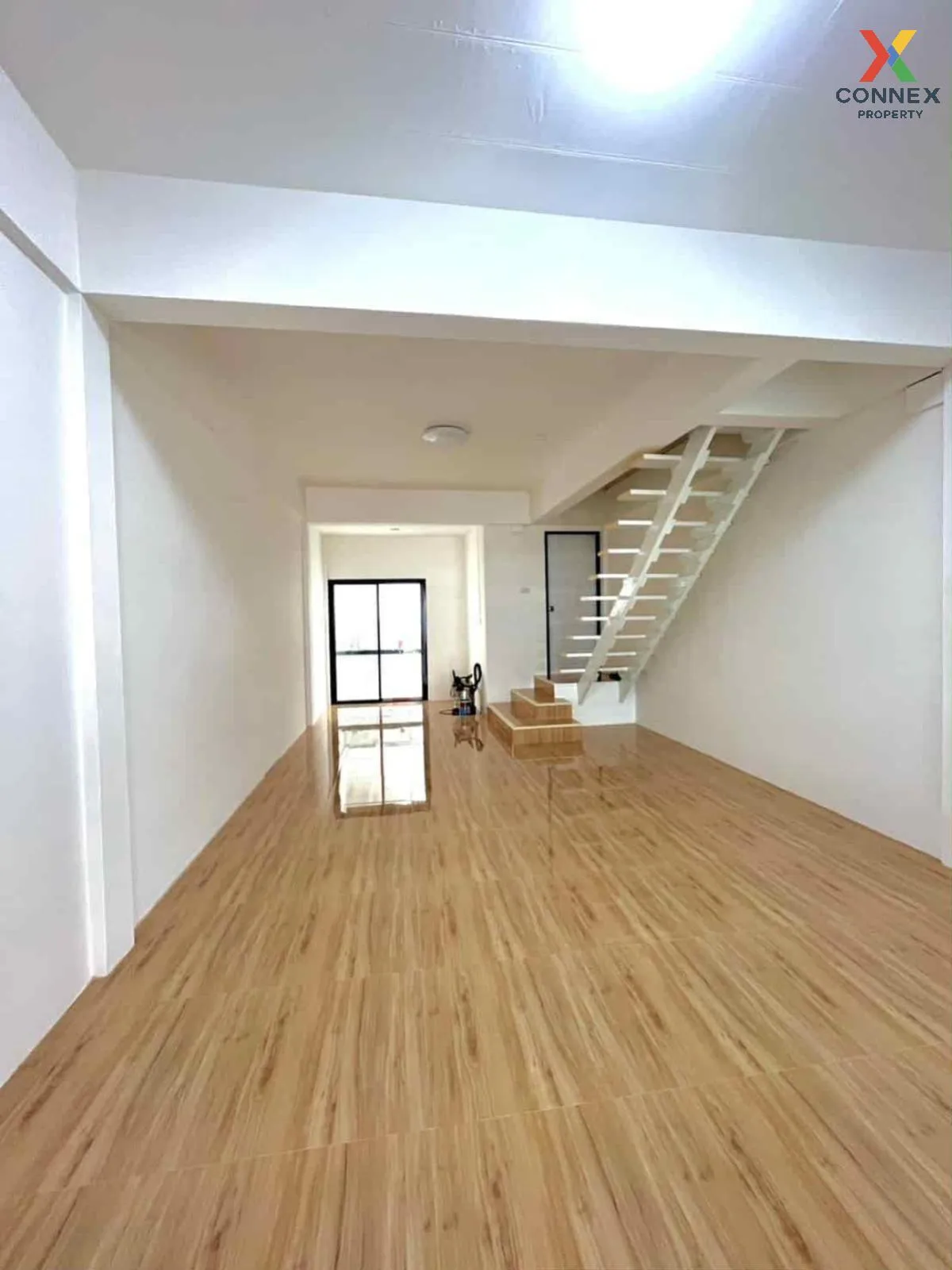 ขายทาวน์เฮ้าส์/ทาวน์โฮม  แฟมิลี่ปาร์ค ศุขประยูร นาป่า รีโนเวทใหม่ 3