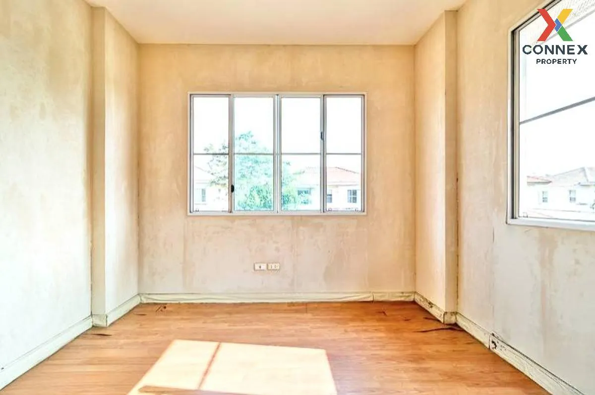 ขายบ้าน  ปาริชาติ สุวินทวงศ์ หน้ากว้าง ลำปลาทิว เขต ลาดกระบัง กรุ