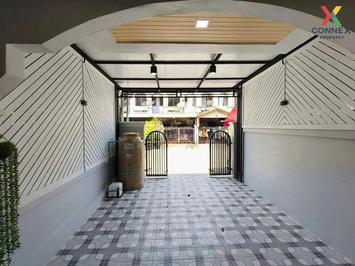 ขายทาวน์เฮ้าส์/ทาวน์โฮม  บ้านนันทิศา MRT-คู้บอน บางชัน เขต คลองสา 3