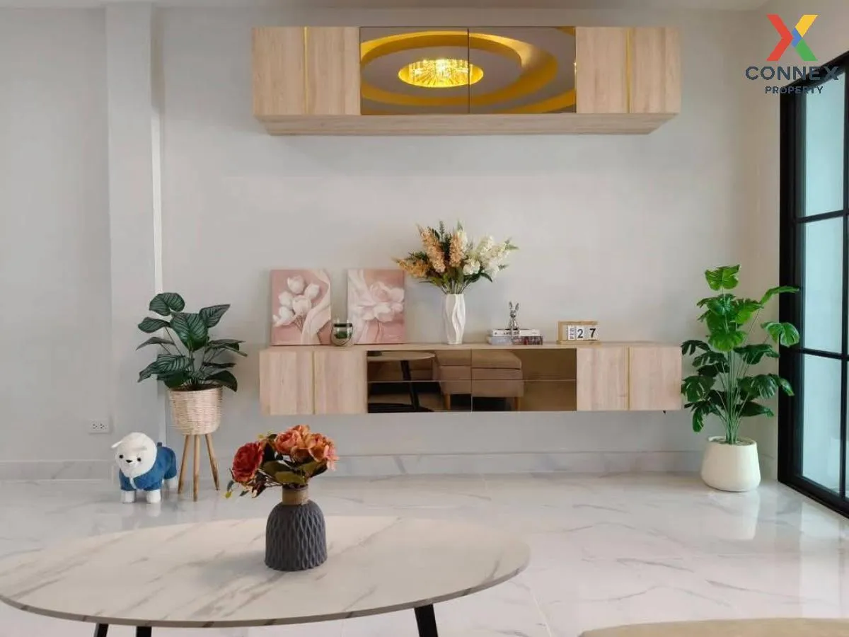 ขายทาวน์เฮ้าส์/ทาวน์โฮม  บ้านนันทิศา MRT-คู้บอน บางชัน เขต คลองสา