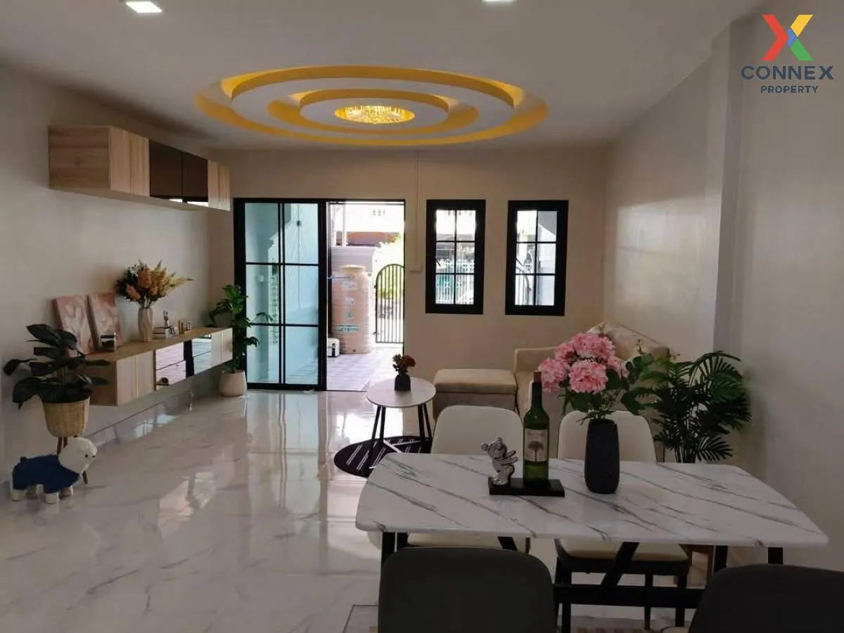 ขายทาวน์เฮ้าส์/ทาวน์โฮม  บ้านนันทิศา MRT-คู้บอน บางชัน เขต คลองสา