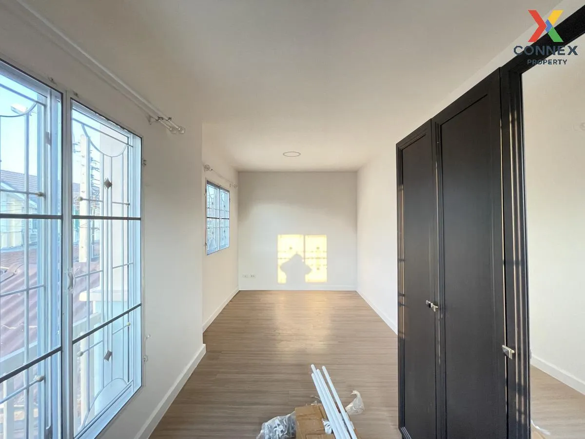 For Sale Townhouse/Townhome  , Pruksa Ville 53/1 Sakae Ngam , new