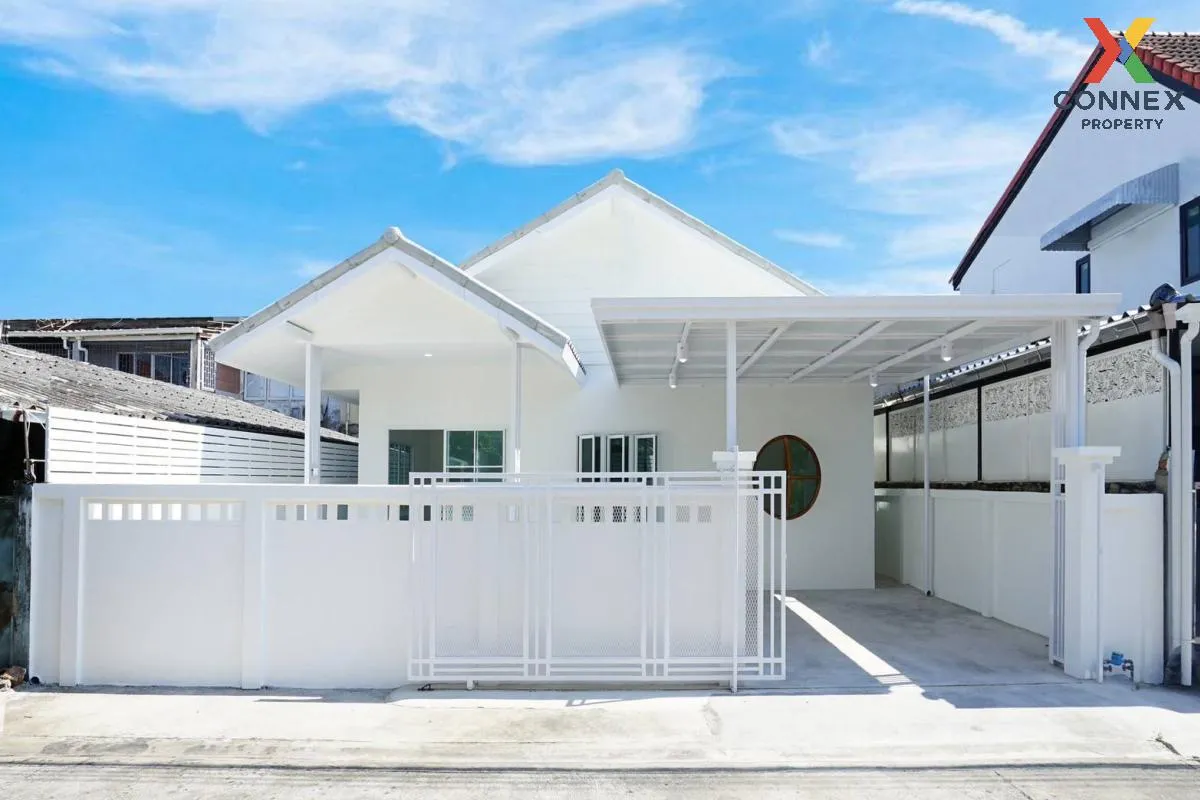 For Sale House , Baan Tha Ruea On Nut 44 , newly renovated , Bang 2