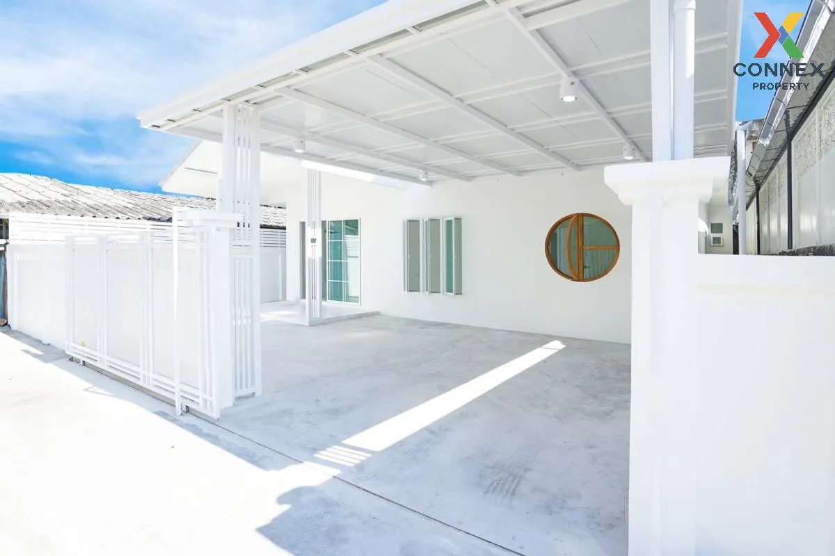 For Sale House , Baan Tha Ruea On Nut 44 , newly renovated , Bang 3