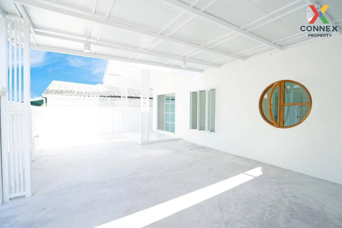 For Sale House , Baan Tha Ruea On Nut 44 , newly renovated , Bang 4