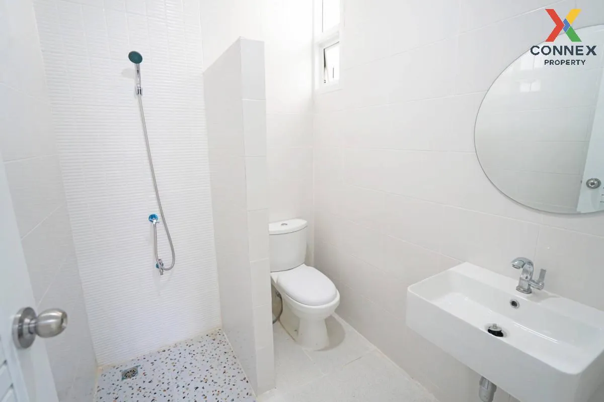 For Sale House , Baan Tha Ruea On Nut 44 , newly renovated , Bang