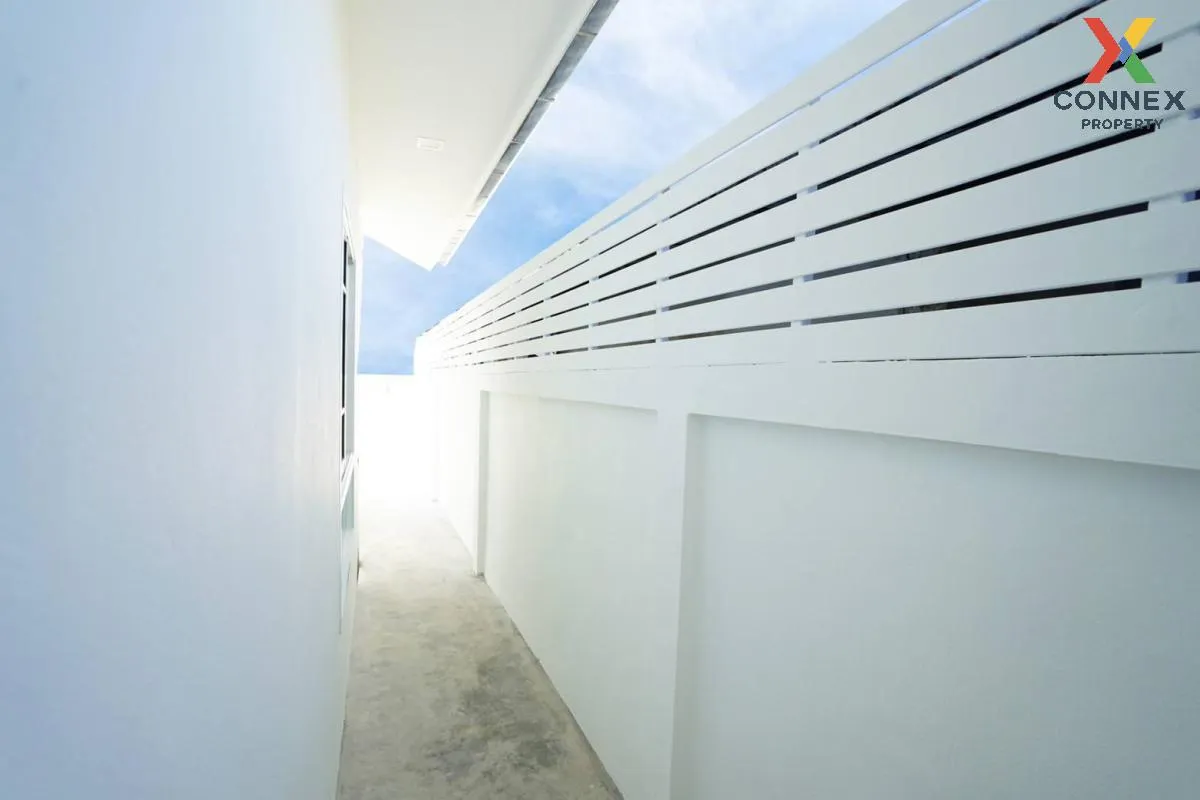 For Sale House , Baan Tha Ruea On Nut 44 , newly renovated , Bang