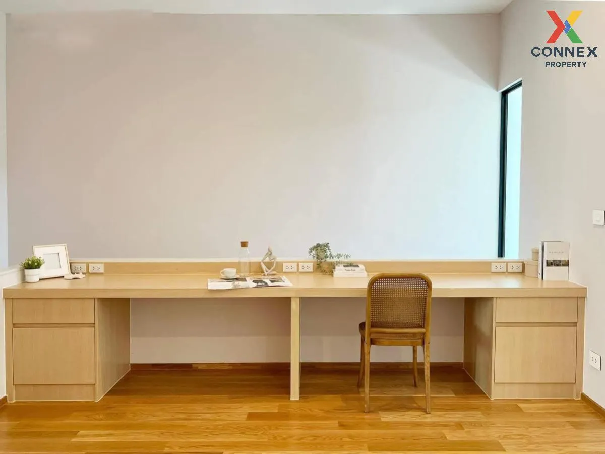 For Rent Townhouse/Townhome  , Nirvana DEFINE Srinakarin-Rama 9 ,