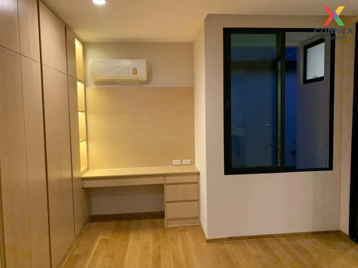 ขายทาวน์เฮ้าส์/ทาวน์โฮม  เนอวานา ดีฟายน์ ศรีนครินทร์-พระราม 9 สะพ