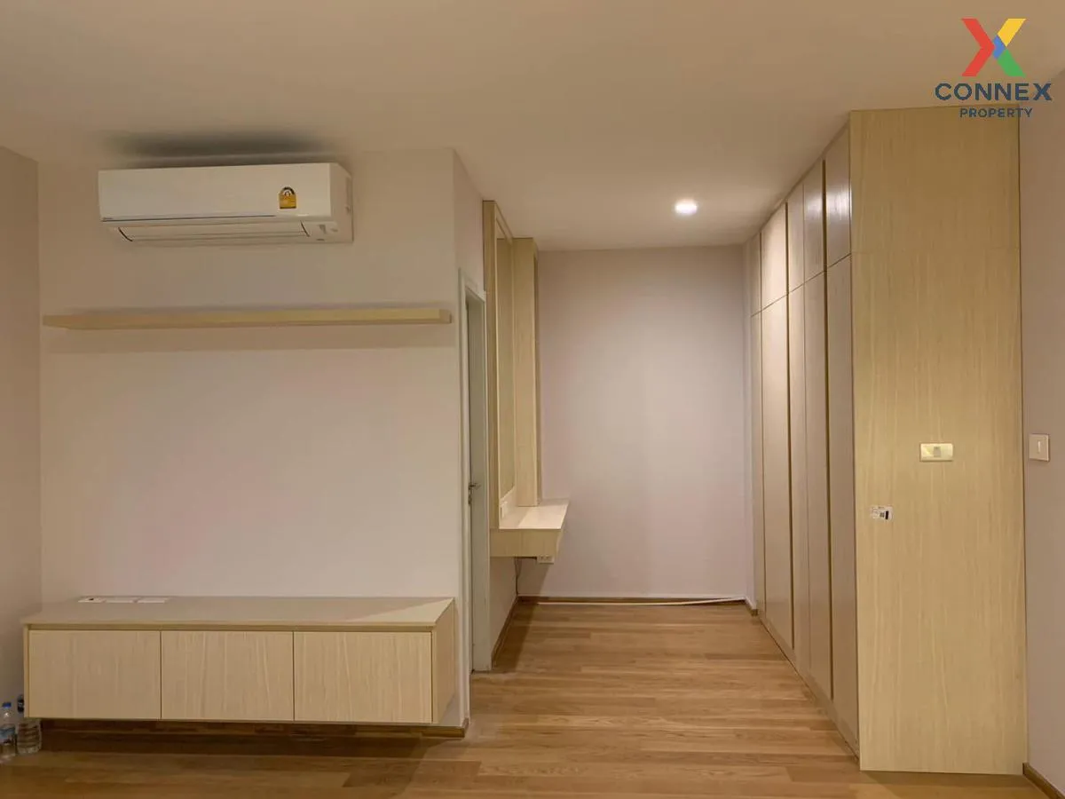 ขายทาวน์เฮ้าส์/ทาวน์โฮม  เนอวานา ดีฟายน์ ศรีนครินทร์-พระราม 9 สะพ