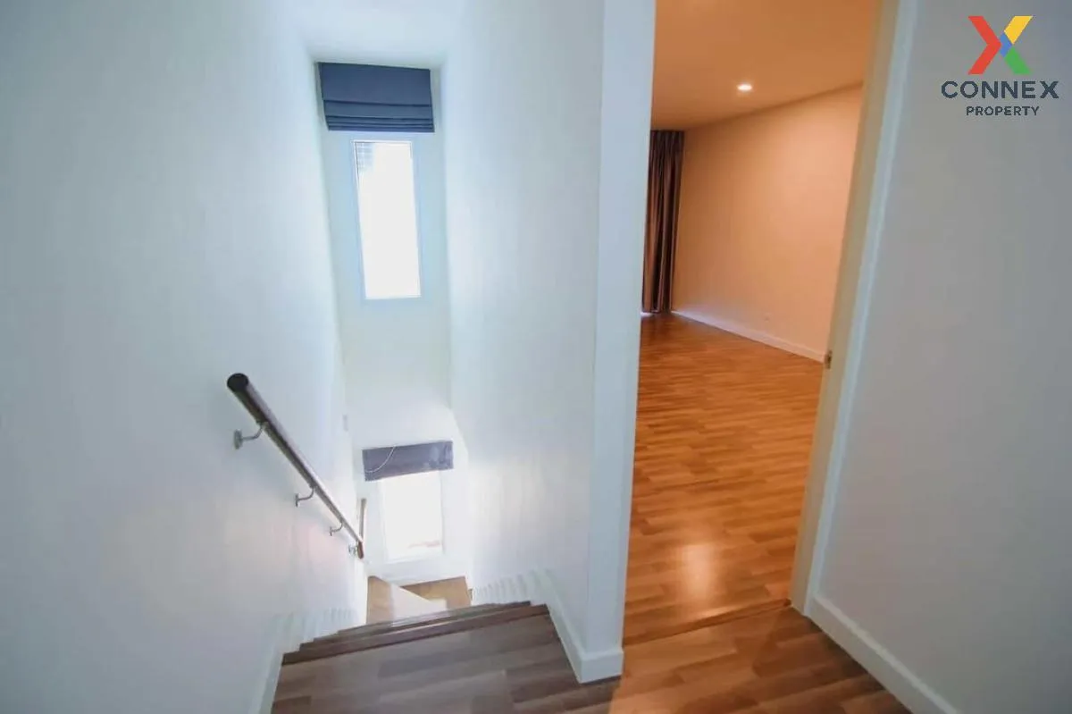 ขายทาวน์เฮ้าส์/ทาวน์โฮม  เบล็ส ทาวน์ ศรีนครินทร์-หนามแดง บางพลี บ