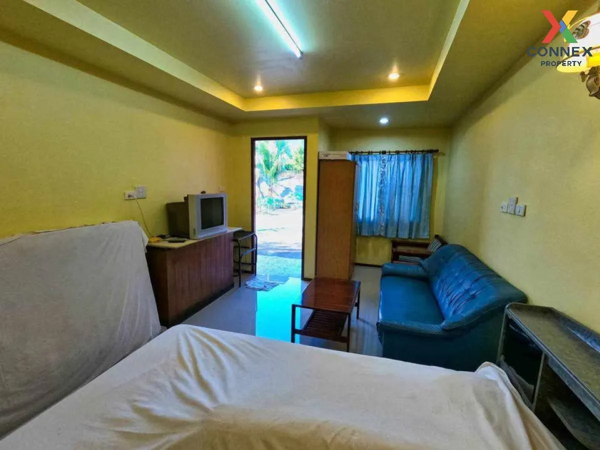 ขายที่ดินพร้อมสิ่งปลูกสร้าง ขนาด 1.76 ไร่ แขวงทรายกองดิน เขตคลองส