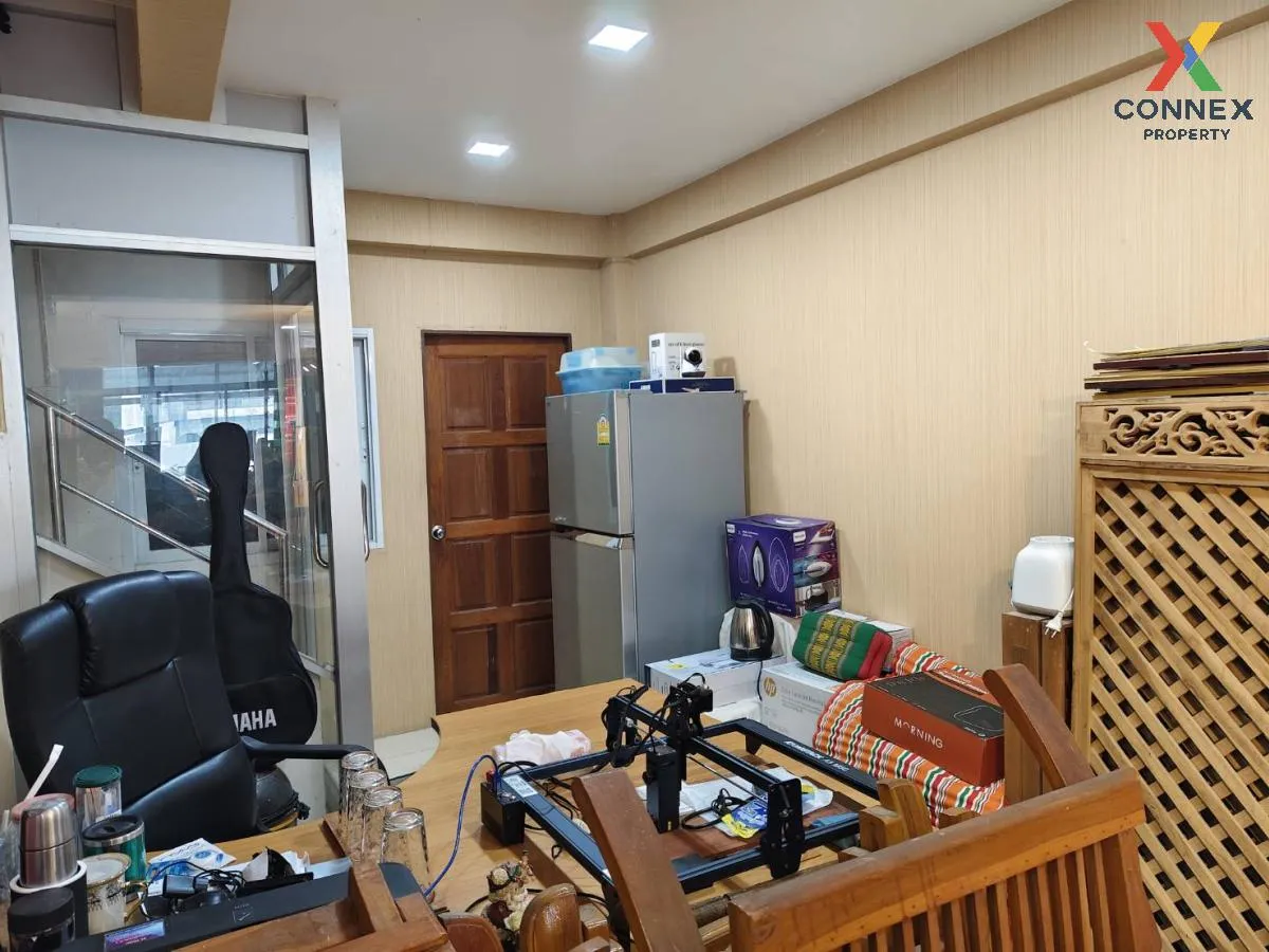 For Rent Commercial building next to Permsin Road , Sai Mai , Sai