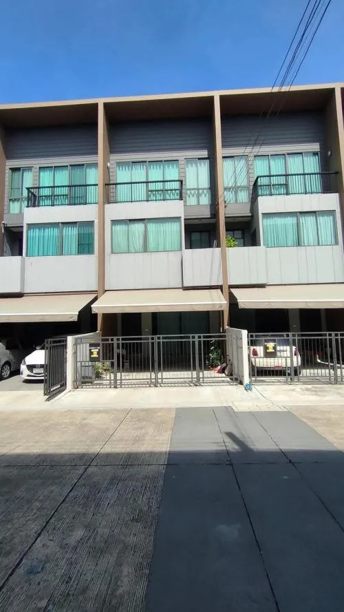 For Sale Townhouse/Townhome  , Baan Klang Muang The Edition Rama 9-Pattanakarn , Prawet , Prawet , Bangkok , CX-118420
