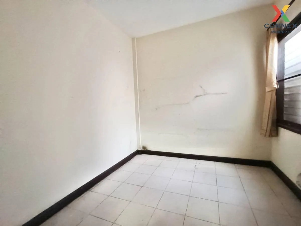 ขายบ้าน  ราชาวิลล่า หน้ากว้าง MRT-ลาดพร้าว 71 (สายสีเหลือง) สะพาน