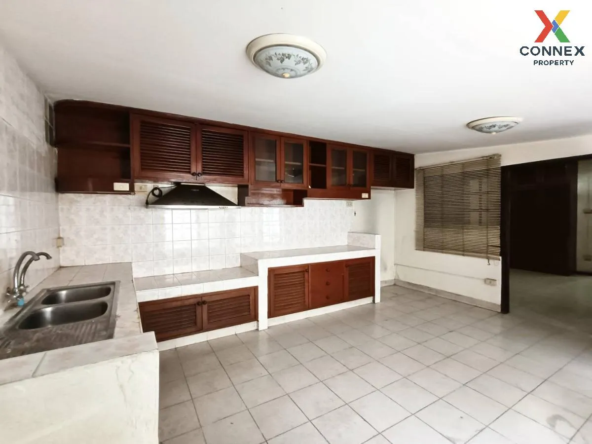 ขายบ้าน  ราชาวิลล่า หน้ากว้าง MRT-ลาดพร้าว 71 (สายสีเหลือง) สะพาน