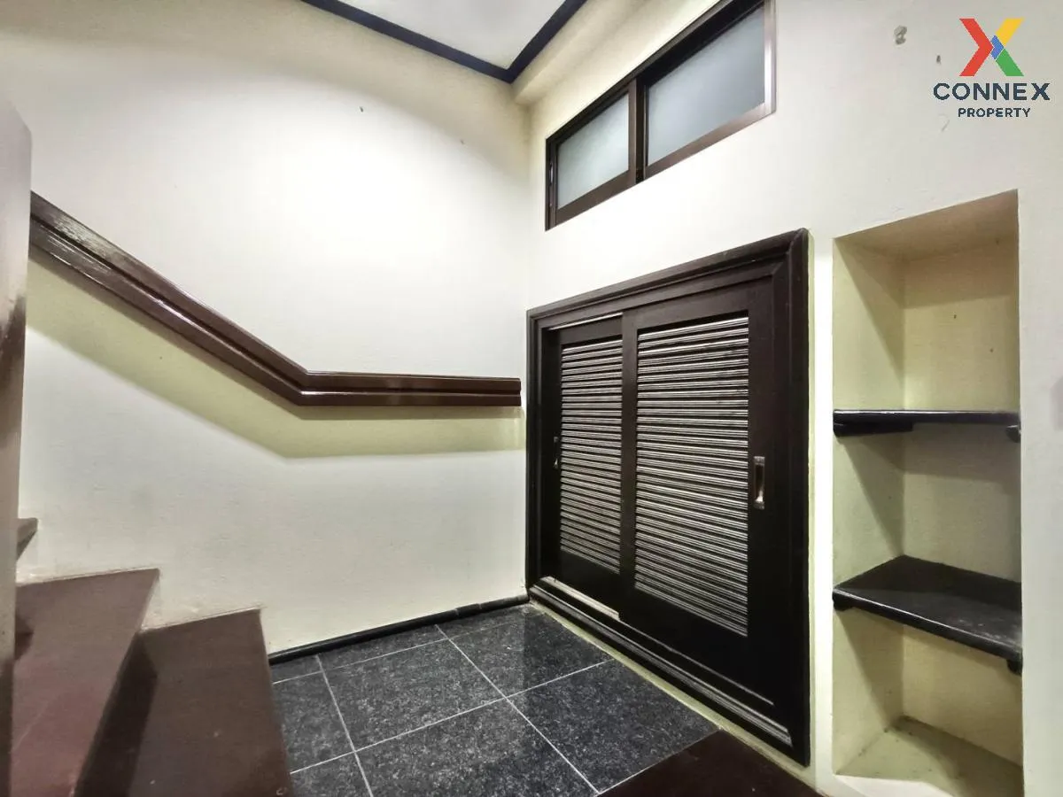 ขายบ้าน  ราชาวิลล่า หน้ากว้าง MRT-ลาดพร้าว 71 (สายสีเหลือง) สะพาน