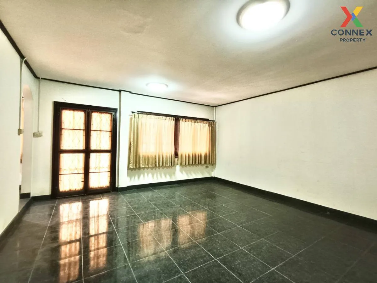 ขายบ้าน  ราชาวิลล่า หน้ากว้าง MRT-ลาดพร้าว 71 (สายสีเหลือง) สะพาน