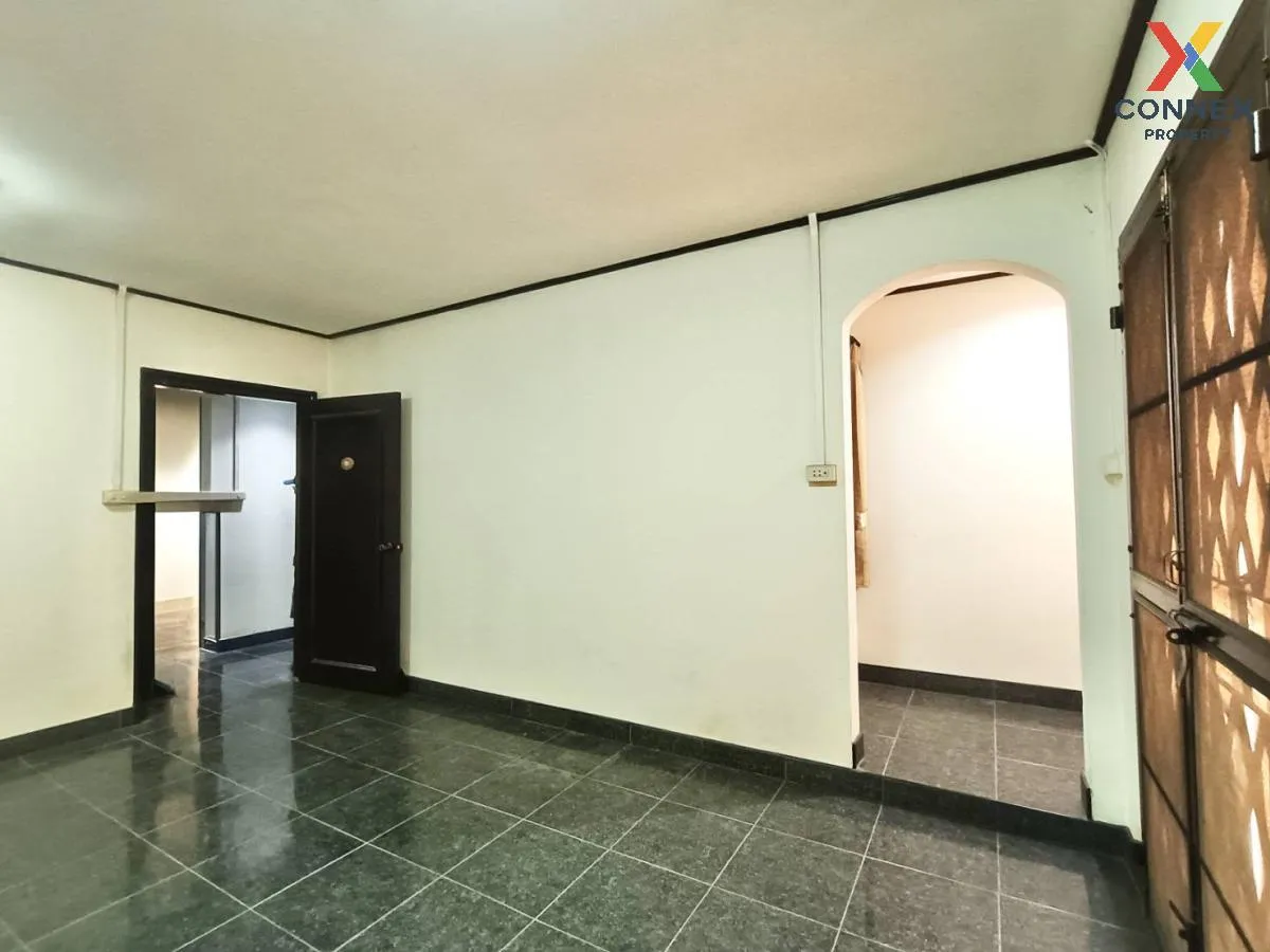 ขายบ้าน  ราชาวิลล่า หน้ากว้าง MRT-ลาดพร้าว 71 (สายสีเหลือง) สะพาน