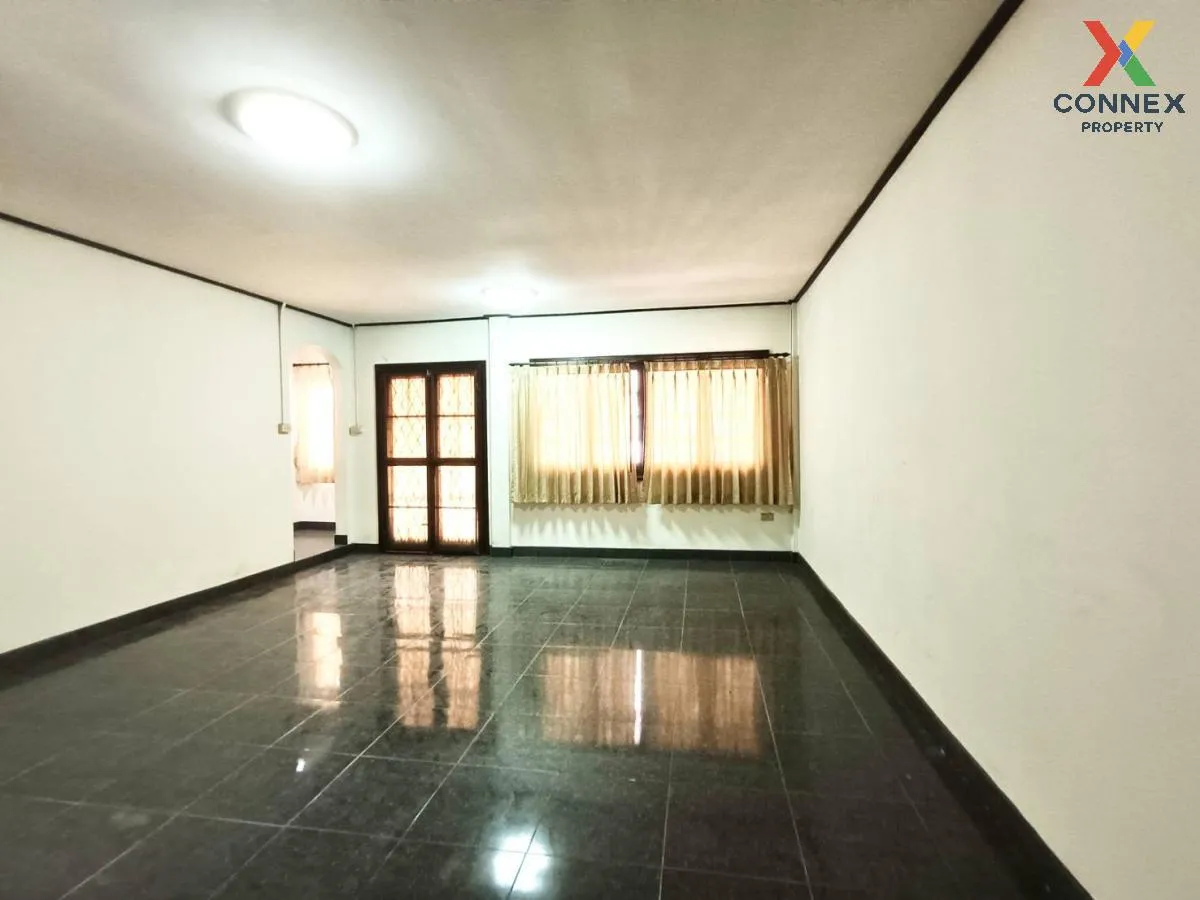 ขายบ้าน  ราชาวิลล่า หน้ากว้าง MRT-ลาดพร้าว 71 (สายสีเหลือง) สะพาน