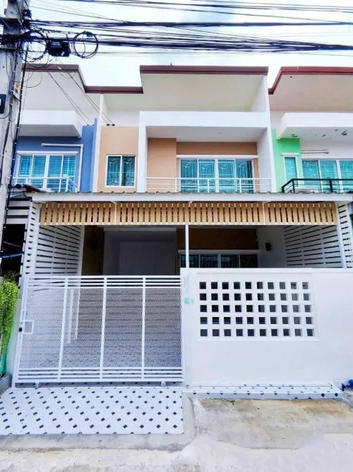 ขายทาวน์เฮ้าส์/ทาวน์โฮม  เดอะ มันนี่ พันธุวงษ์ หน้ากว้าง รีโนเวทใหม่ นาดี เมืองสมุทรสาคร สมุทรสาคร CX-118432