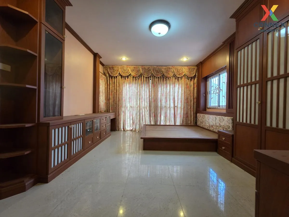 ขายบ้าน  บ้านอิ่มอัมพร 2 รีโนเวทใหม่ บางเชือกหนัง เขต ตลิ่งชัน กร