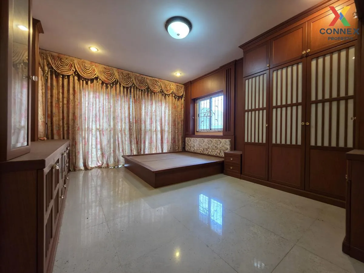 ขายบ้าน  บ้านอิ่มอัมพร 2 รีโนเวทใหม่ บางเชือกหนัง เขต ตลิ่งชัน กร