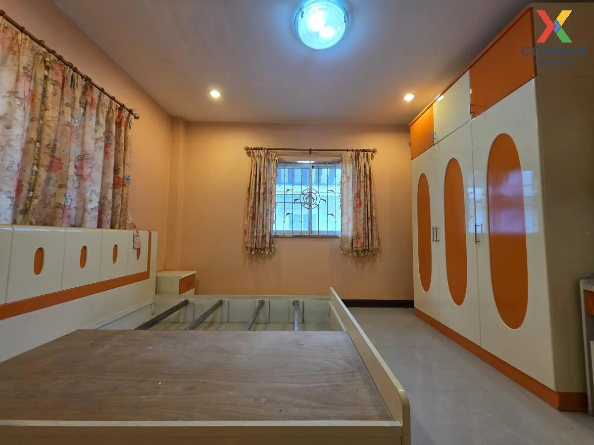 ขายบ้าน  บ้านอิ่มอัมพร 2 รีโนเวทใหม่ บางเชือกหนัง เขต ตลิ่งชัน กร